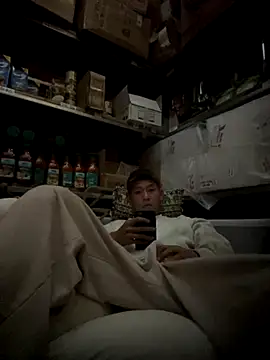 Snapshot of linh21107 chatting on 11.23.25 linh21107 online show from 11.23.25