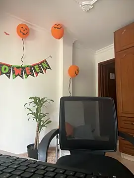 olivia jass online show from 10.28.25