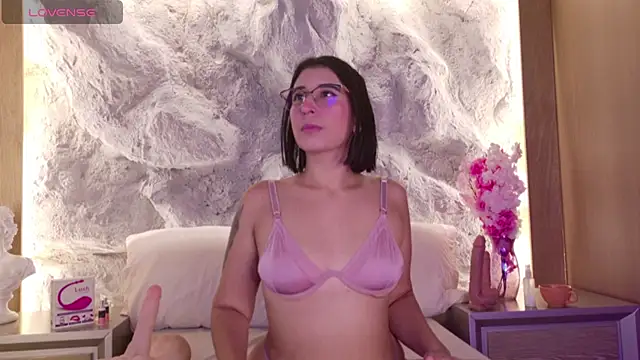 Snapshot of danna_dusky chatting on 11.21.25 danna dusky online show from 11.21.25