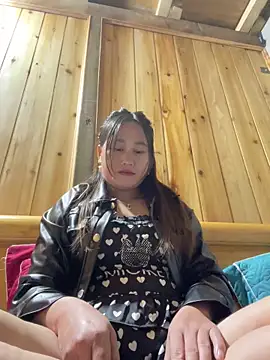 phungtiti online show from 12.16.25