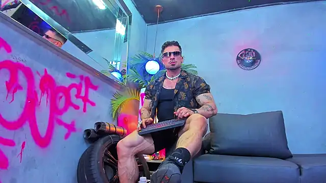 Snapshot of dennis_cox1 chatting on 09.09.25 dennis cox1 online show from 09.09.25