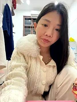 Miumieu online show from 11.19.25