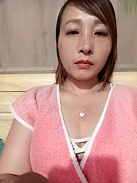 Missa kute20 online show from 10.06.25