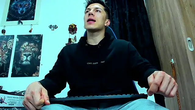 javiersexymann online show from 03.20.25