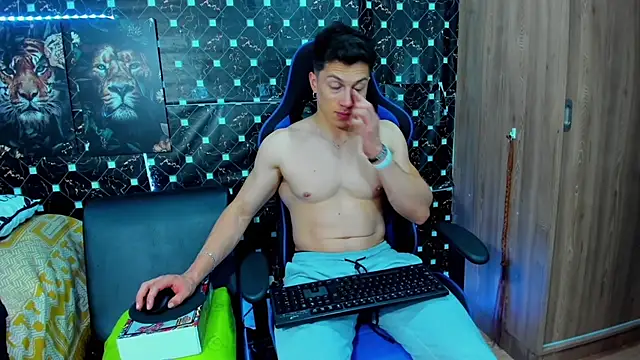 javiersexymann online show from 09.28.25