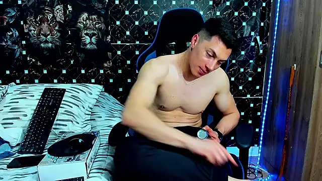 javiersexymann online show from 07.18.26