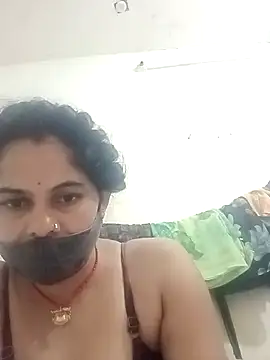 JULEE-740 online show from 10.15.25