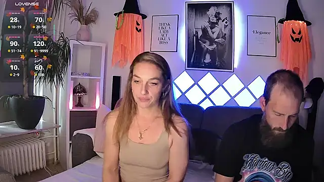 XBellaXundXUweX online show from 10.06.25