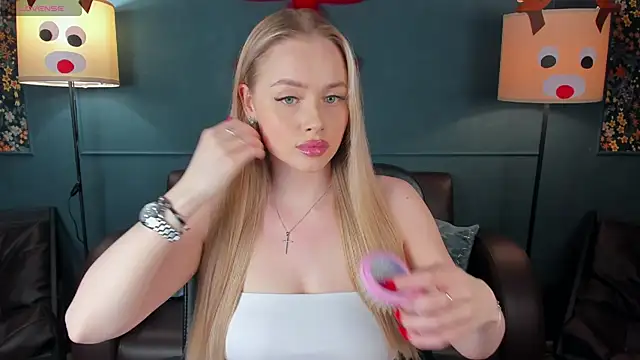 AvroraGoldie online show from 01.15.26