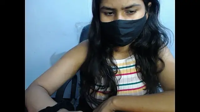 Snapshot of Vanya_7 chatting on 10.18.25 Vanya 7 online show from 10.18.25