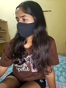 Snapshot of Vanya_7 chatting on 10.23.25 Vanya 7 online show from 10.23.25