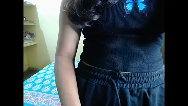 Snapshot of Vanya_7 chatting on 10.24.25 Vanya 7 online show from 10.24.25