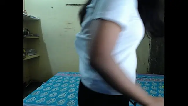 Snapshot of Vanya_7 chatting on 10.26.25 Vanya 7 online show from 10.26.25