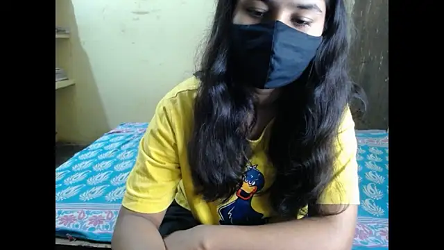 Snapshot of Vanya_7 chatting on 10.30.25 Vanya 7 online show from 10.30.25