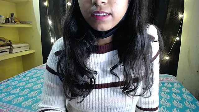 Snapshot of Vanya_7 chatting on 11.05.25 Vanya 7 online show from 11.05.25