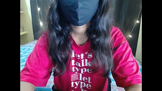 Snapshot of Vanya_7 chatting on 11.12.25 Vanya 7 online show from 11.12.25