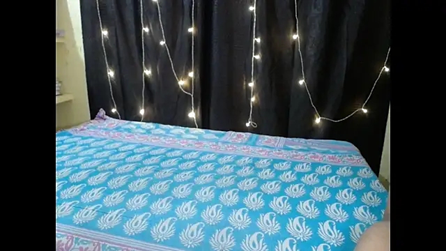 Snapshot of Vanya_7 chatting on 11.27.25 Vanya 7 online show from 11.27.25