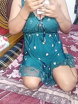 Snapshot of khhlmn chatting on 12.15.25 khhlmn online show from 12.15.25