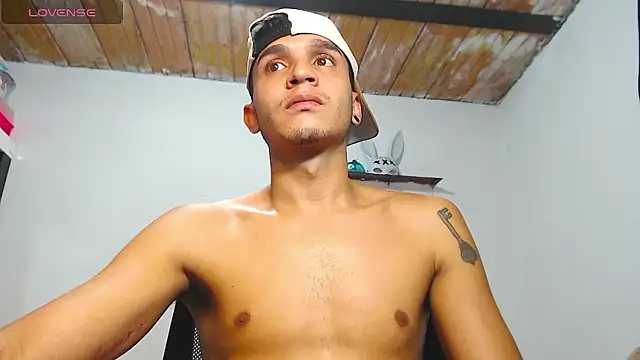 Angel latinboy online show from 01.13.26