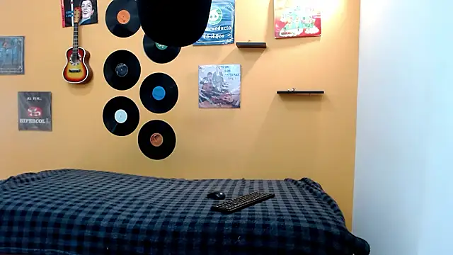 skinnyverus18 online show from 03.14.26