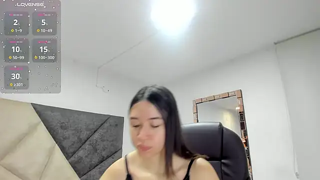 SaraWagner  online show from 11.16.25