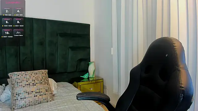 SaraWagner  online show from 11.29.25