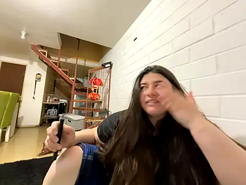 Snapshot of Tukatita69 chatting on 11.26.25 Tukatita69 online show from 11.26.25