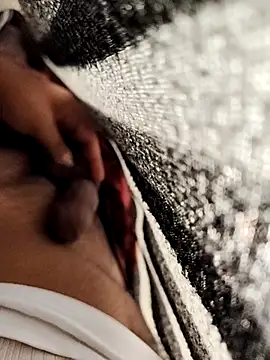 Snapshot of Sexyhotboy7inch chatting on 11.17.25 Sexyhotboy7inch online show from 11.17.25