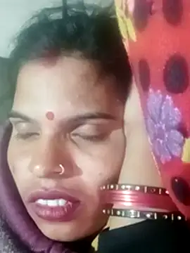 Snapshot of Soniya_pandit chatting on 12.17.25 Soniya pandit online show from 12.17.25