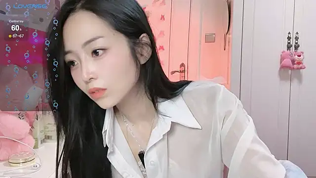 Snapshot of Ya-Ya- chatting on 11.14.25 Ya-Ya- online show from 11.14.25