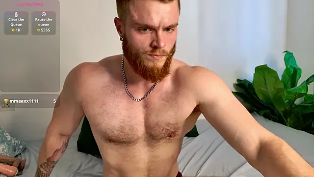 Snapshot of VictorTransMan chatting on 06.12.26 VictorTransMan online show from 06.12.26