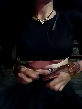 SpicyRoshni online show from 04.15.26