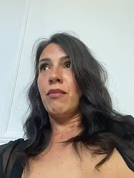 AlyaRei online show from 08.04.26