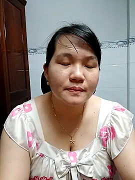 Snapshot of _Babyrose_ chatting on 09.24.25 Babyrose online show from 09.24.25