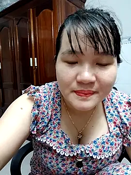 Snapshot of _Babyrose_ chatting on 10.13.25 Babyrose online show from 10.13.25