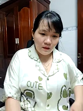 Snapshot of _Babyrose_ chatting on 10.14.25 Babyrose online show from 10.14.25