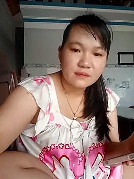 Snapshot of _Babyrose_ chatting on 10.15.25 Babyrose online show from 10.15.25