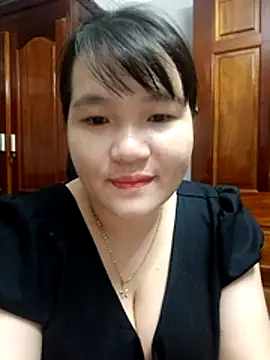 Snapshot of _Babyrose_ chatting on 10.15.25 Babyrose online show from 10.15.25