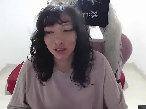 ScarlettShirahoshi online show from 04.14.26