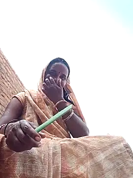 Snapshot of Pinky12A chatting on 10.13.25 Pinky12A online show from 10.13.25