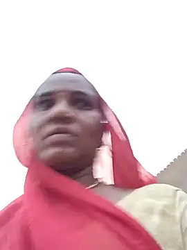 Snapshot of Pinky12A chatting on 10.26.25 Pinky12A online show from 10.26.25