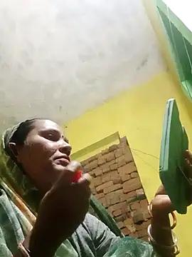 Snapshot of Pinky12A chatting on 11.07.25 Pinky12A online show from 11.07.25