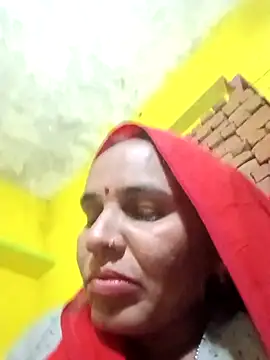 Snapshot of Pinky12A chatting on 11.12.25 Pinky12A online show from 11.12.25