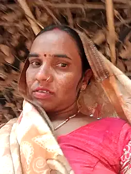 Snapshot of Pinky12A chatting on 11.21.25 Pinky12A online show from 11.21.25