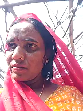 Snapshot of Pinky12A chatting on 11.22.25 Pinky12A online show from 11.22.25