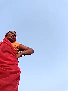 Snapshot of Pinky12A chatting on 11.24.25 Pinky12A online show from 11.24.25