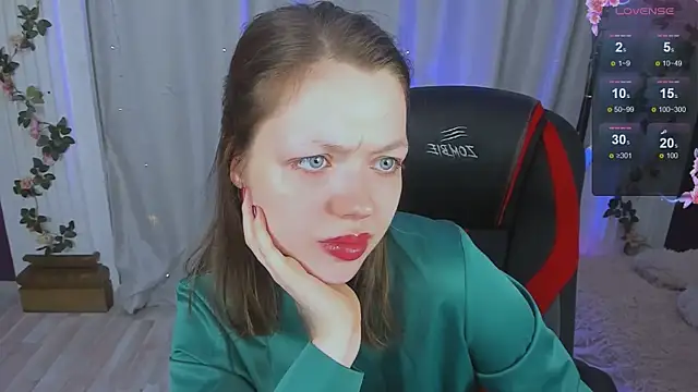 Lunar Lily online show from 10.16.25