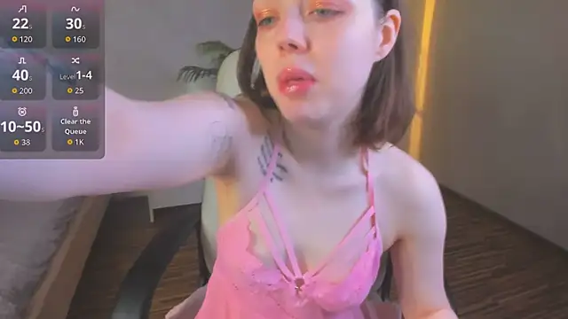 Lunar Lily online show from 04.12.26