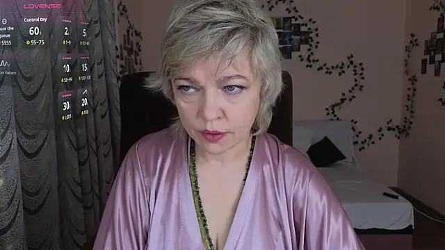 Snapshot of Rosette_Pricky chatting on 11.20.25 Rosette Pricky online show from 11.20.25