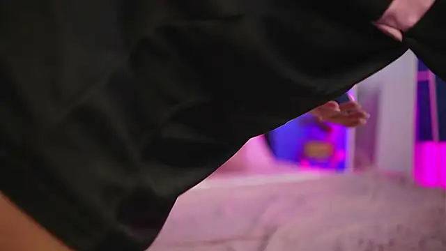 Snapshot of alexxisrae chatting on 10.02.25 alexxisrae online show from 10.02.25